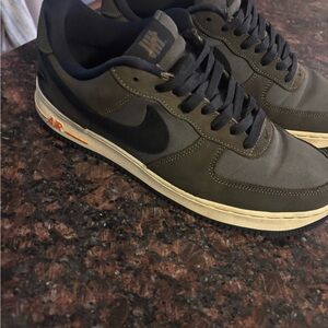 Nike Air Force 1 Low SP
Undefeated Ballistic Dunk vs. AF1